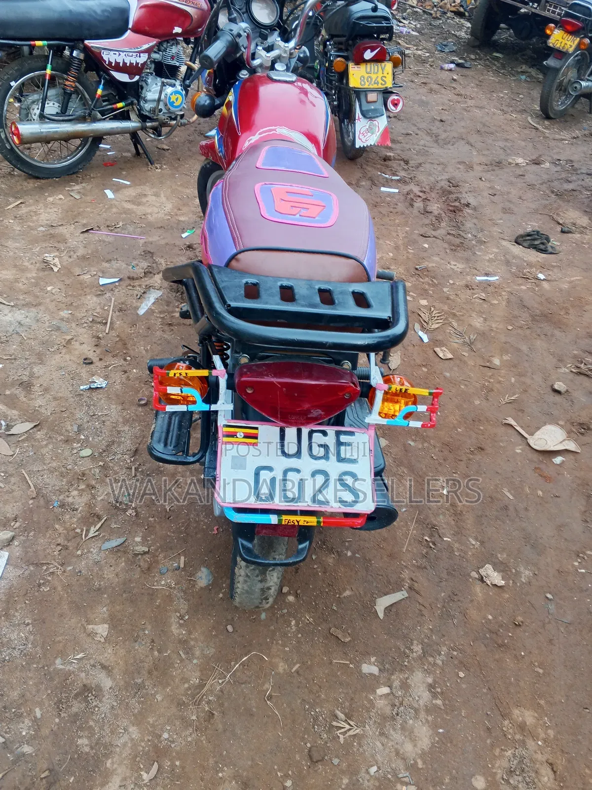 Bajaj Boxer 125 2024 Red
