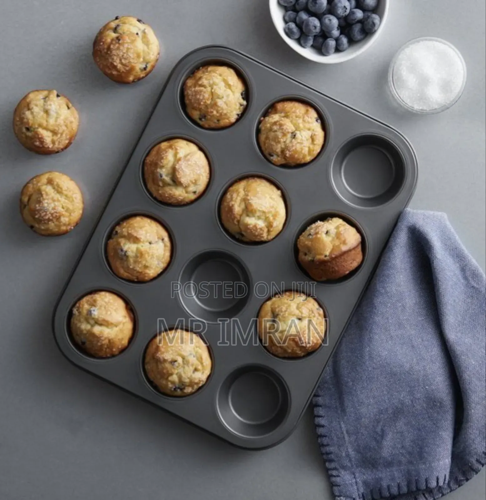 12-Cup Non-Stick Carbon Steel Baking Tray