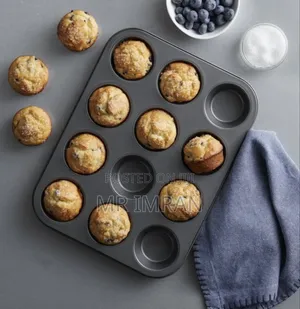 12-Cup Non-Stick Carbon Steel Baking Tray