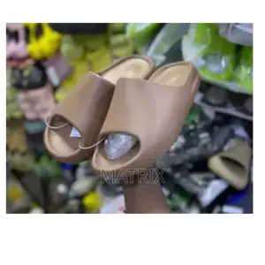 Classic Adidas Yeezy Slides Open Shoes
