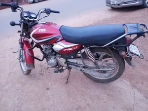 TVS HLX 125 2019 Red