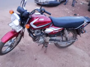 TVS HLX 125 2019 Red