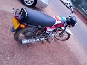 Bajaj Boxer 100 2017 Red