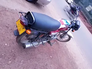 Bajaj Boxer 100 2017 Red