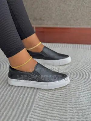Classic Ladies and Gents Leather Moccasins Loafers Available in 37-44