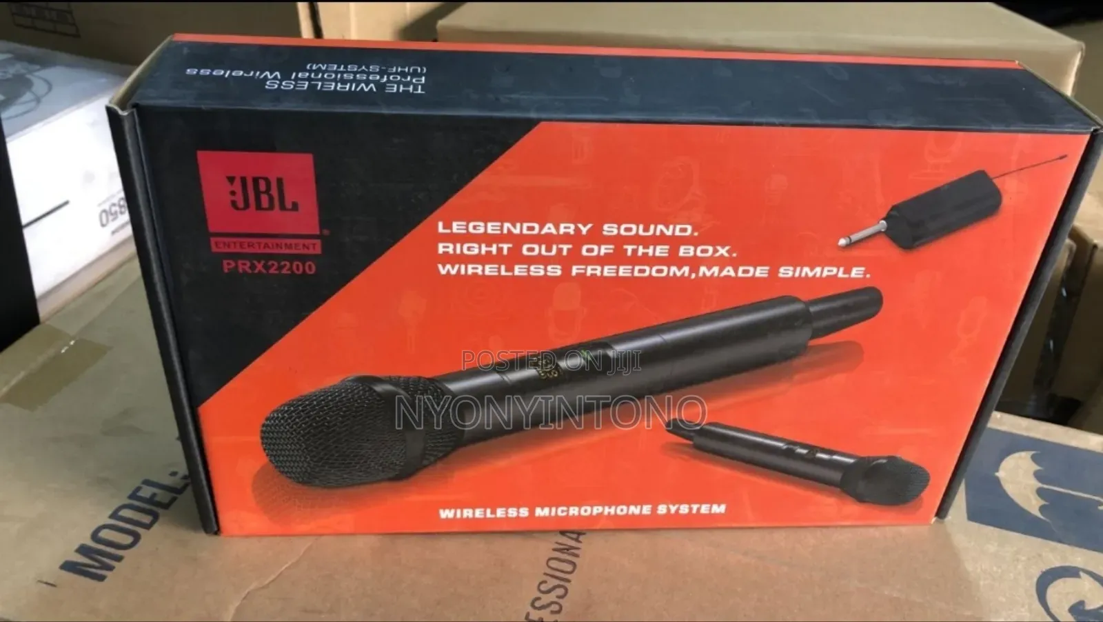 JBL Wide Range Wireless Microphones With Clear Sound
