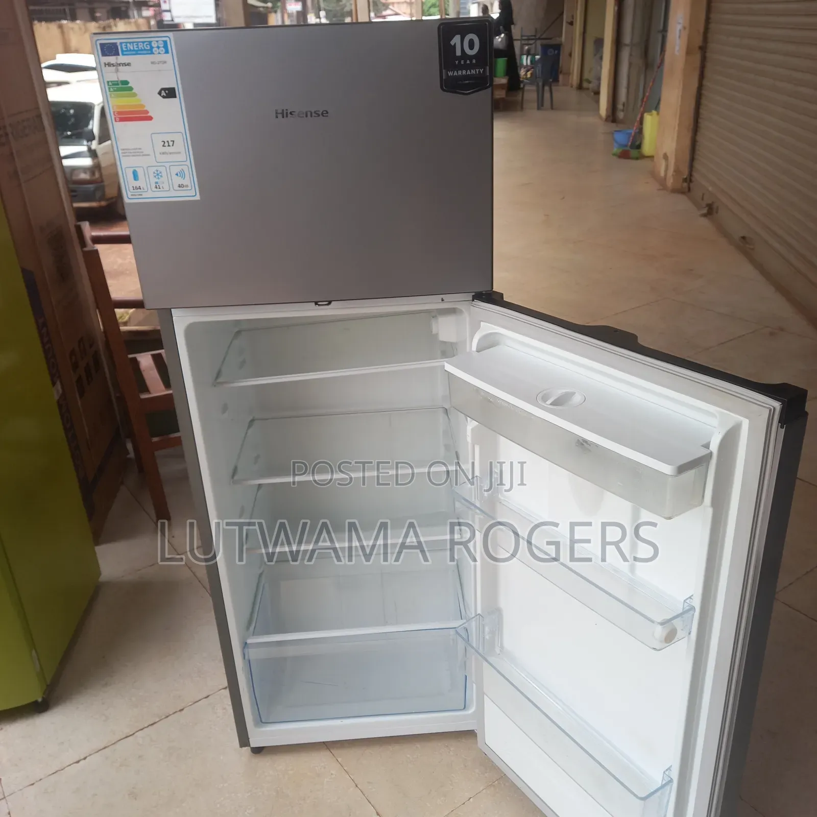 Hisense 270ltrs With Dispenser