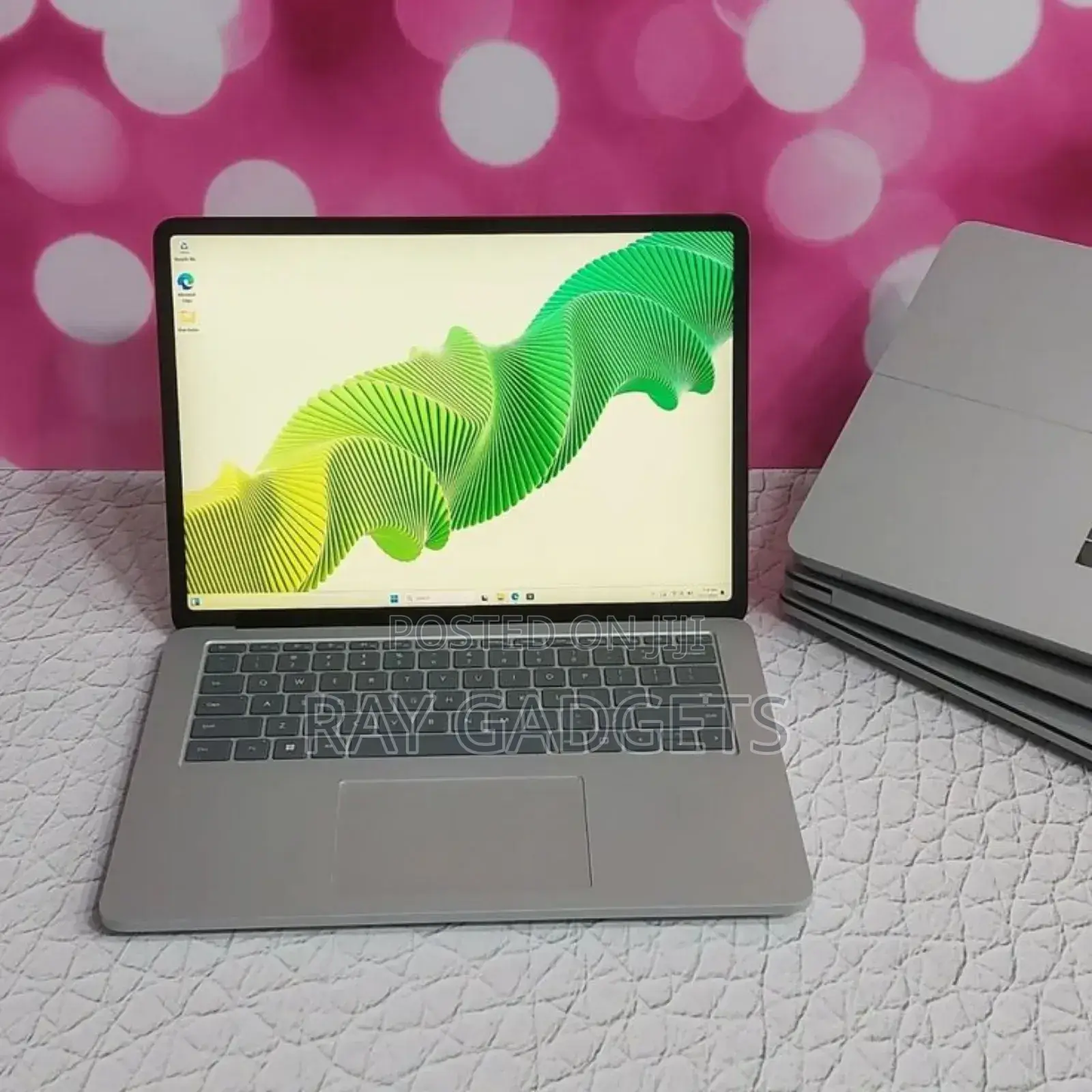 New Laptop Microsoft Surface 16GB Intel Core i5 SSD 256GB