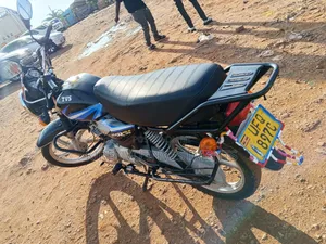 TVS HLX 125 2021 Red
