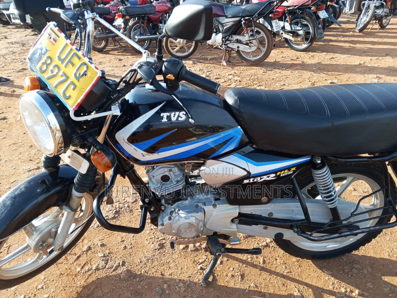 TVS HLX 125 2021 Red