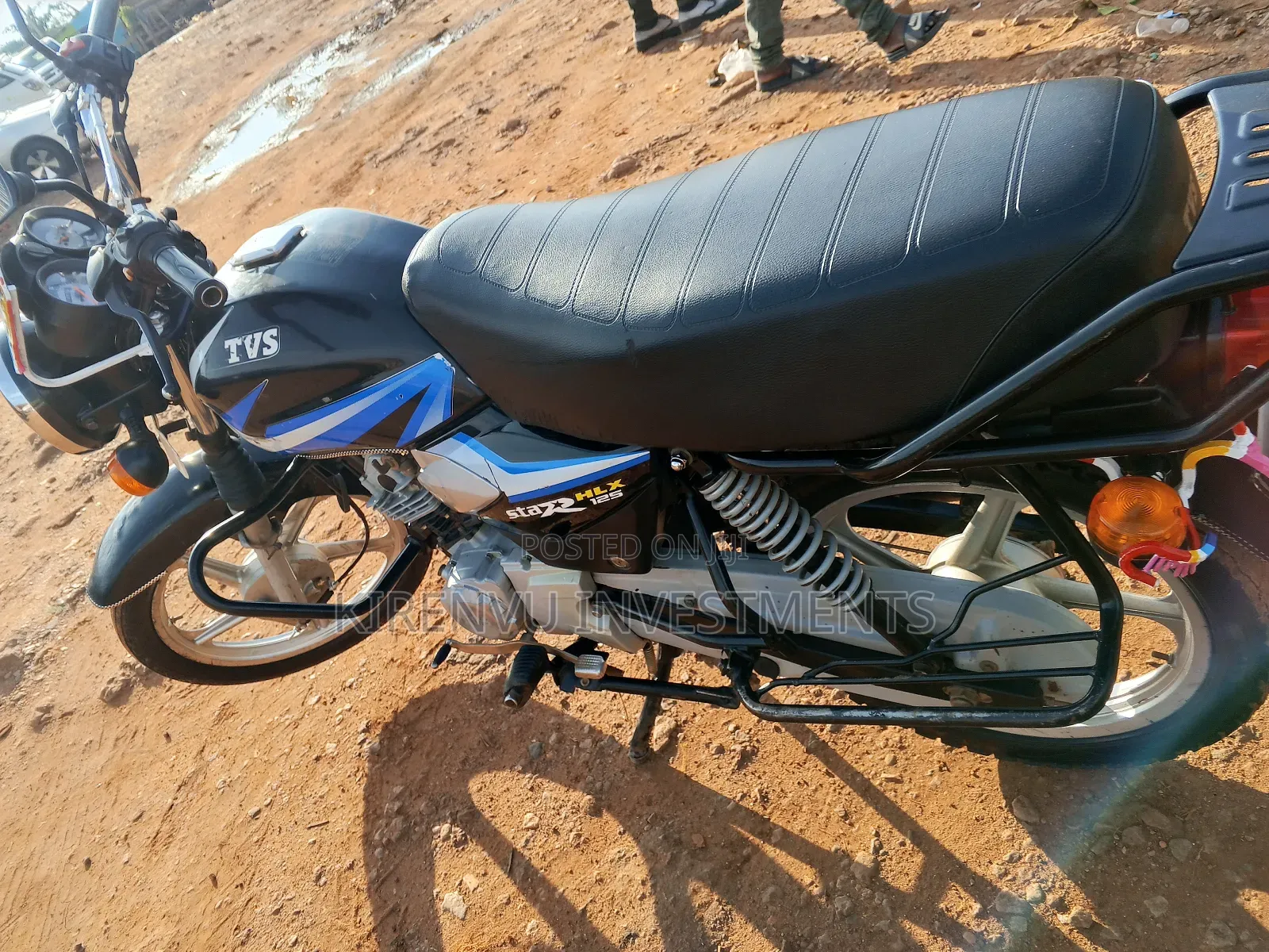 TVS HLX 125 2021 Red