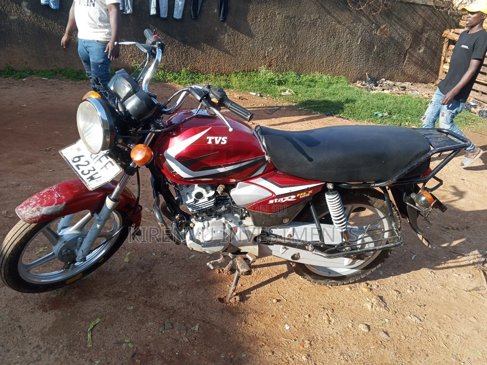 TVS HLX 125 2022 Red