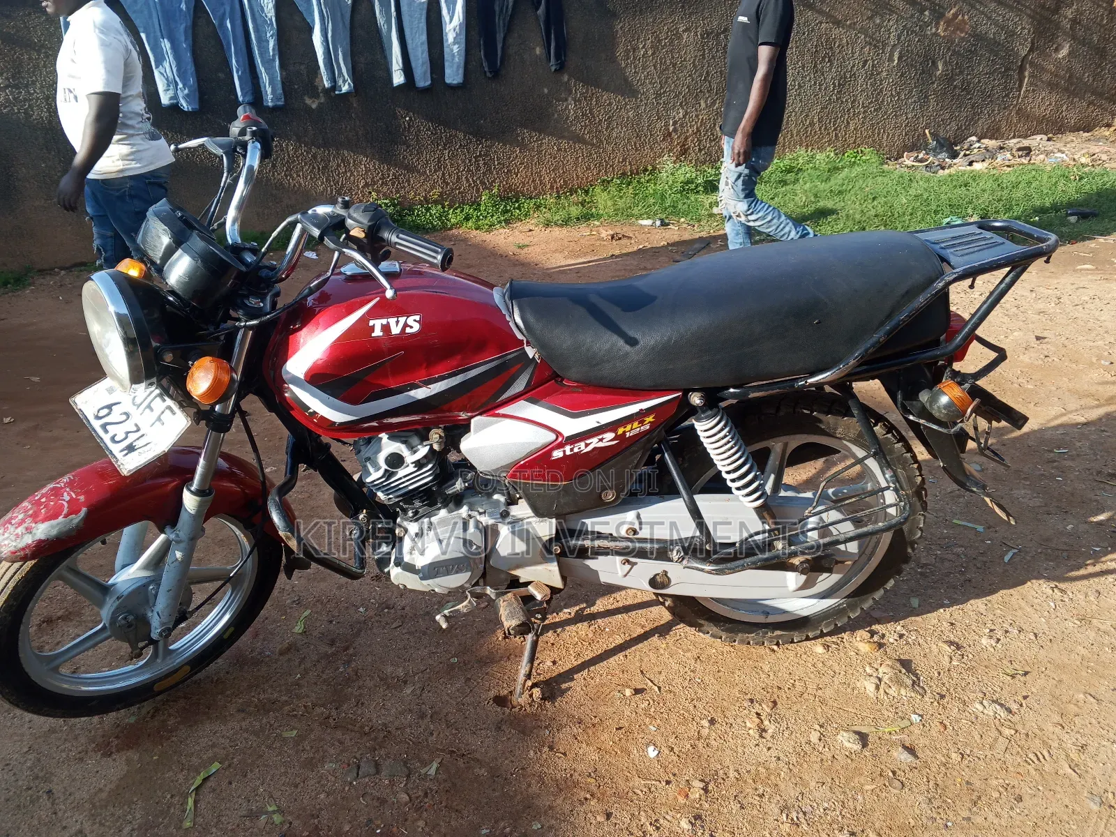 TVS HLX 125 2022 Red