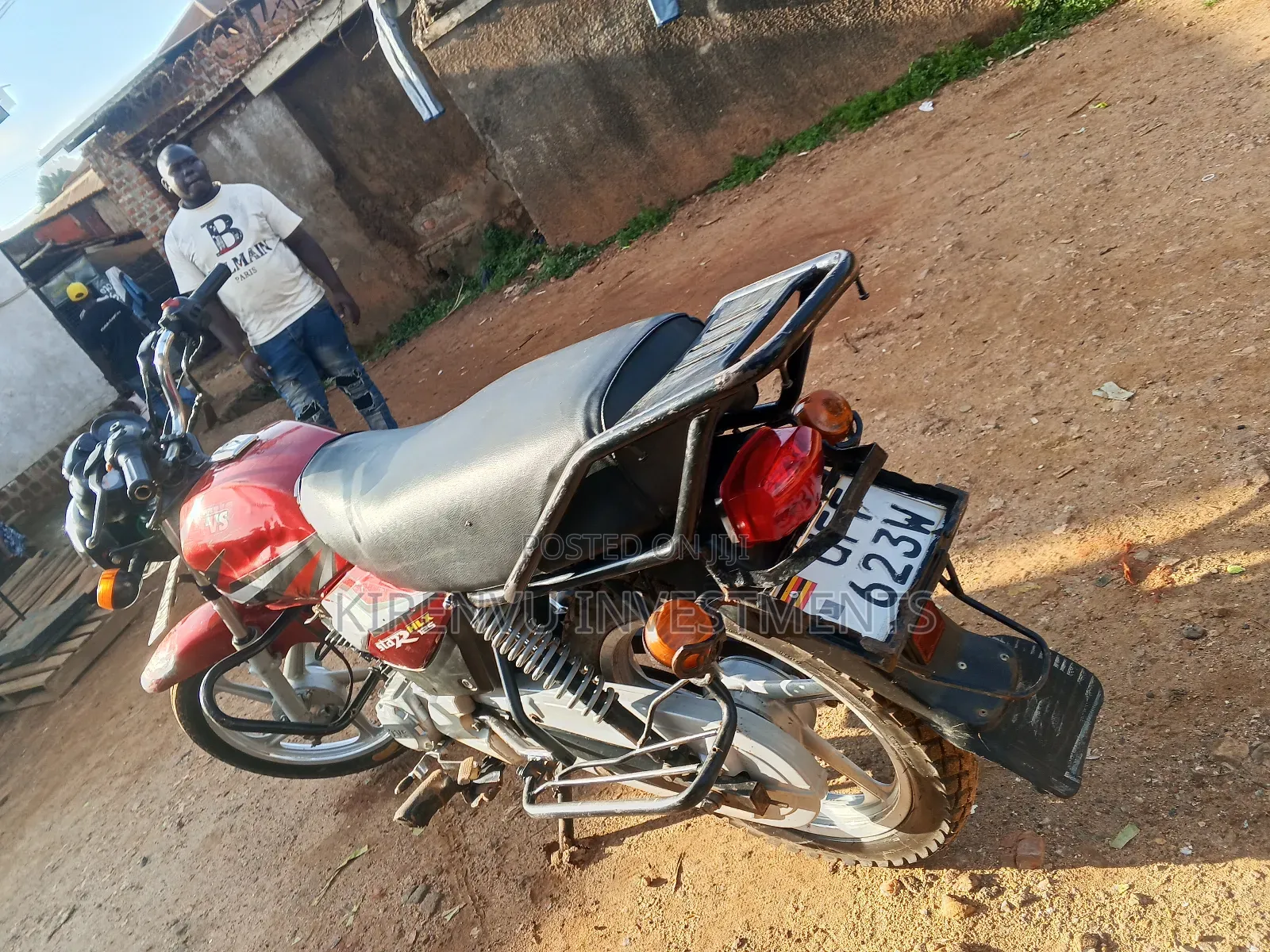 TVS HLX 125 2022 Red