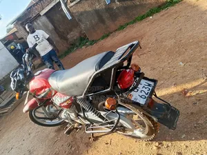 TVS HLX 125 2022 Red