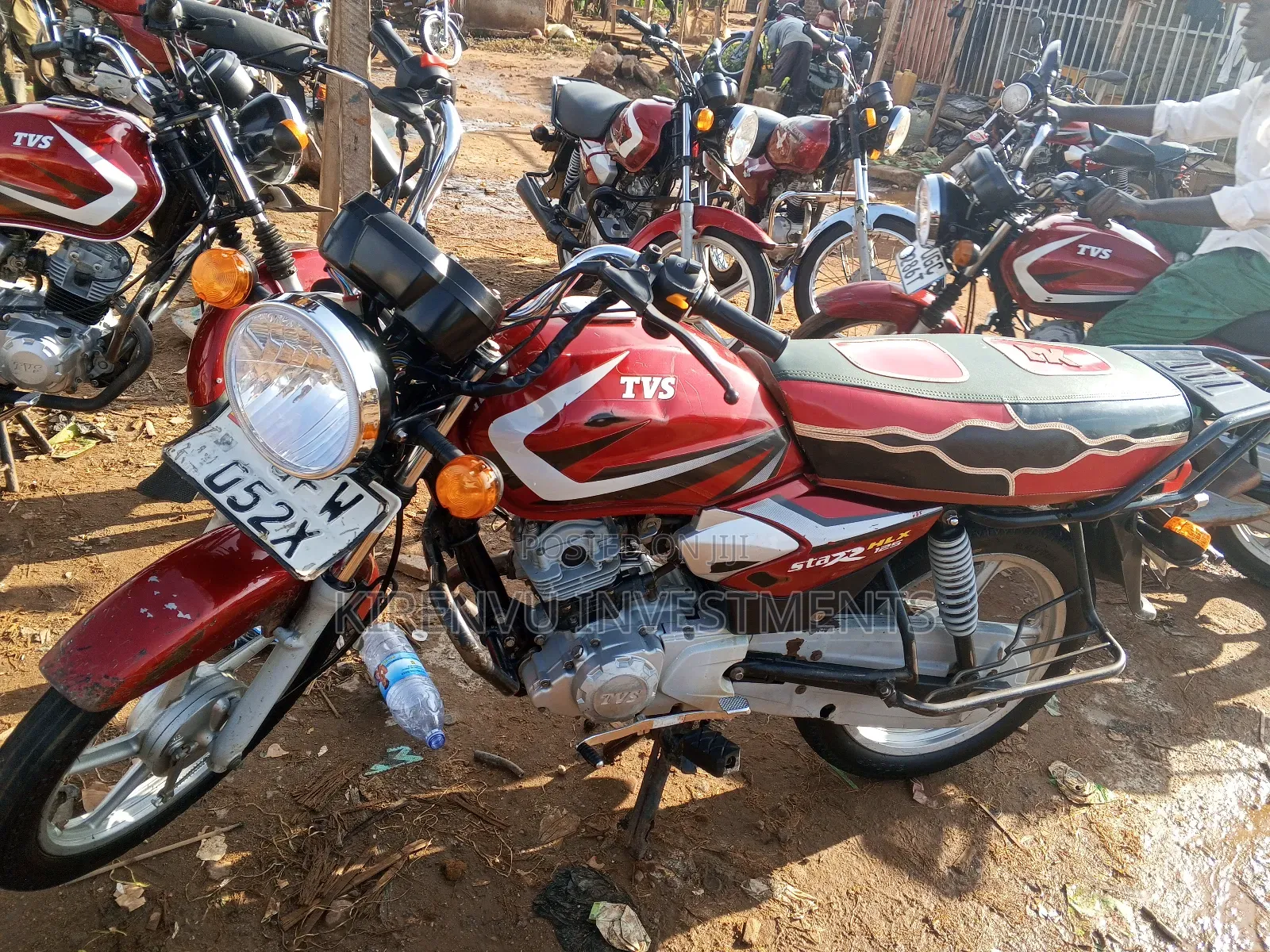 TVS HLX 125 2019 Red