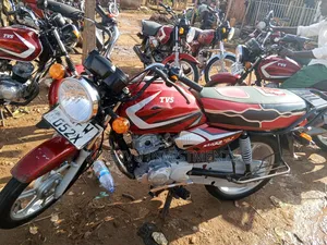 TVS HLX 125 2019 Red