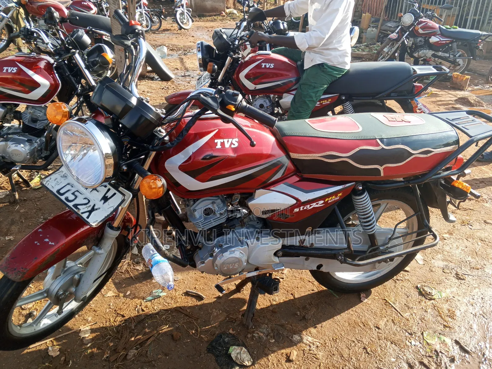 TVS HLX 125 2019 Red