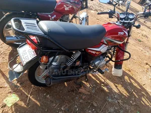 TVS HLX 125 2020 Red