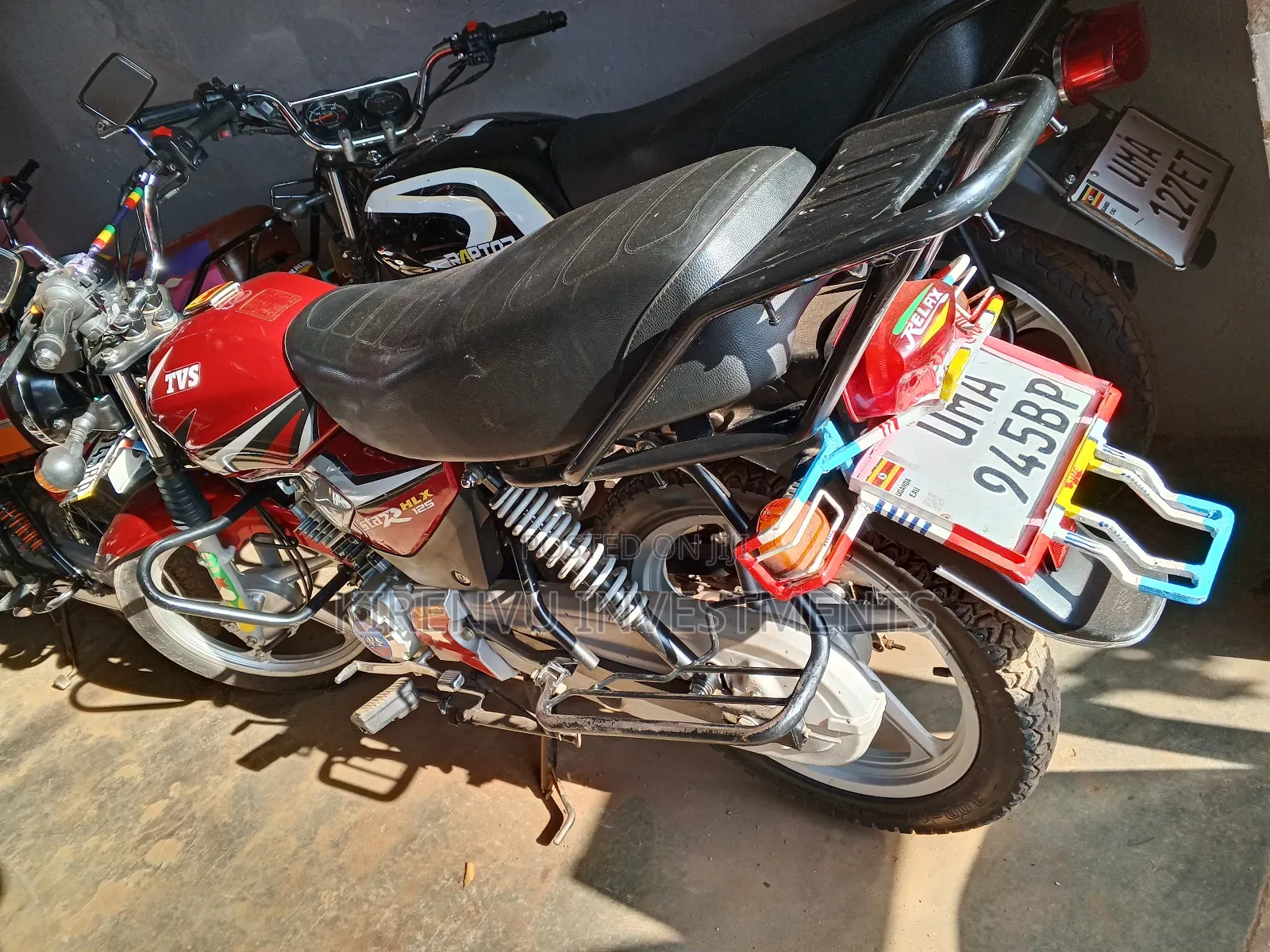 TVS HLX 125 2022 Red