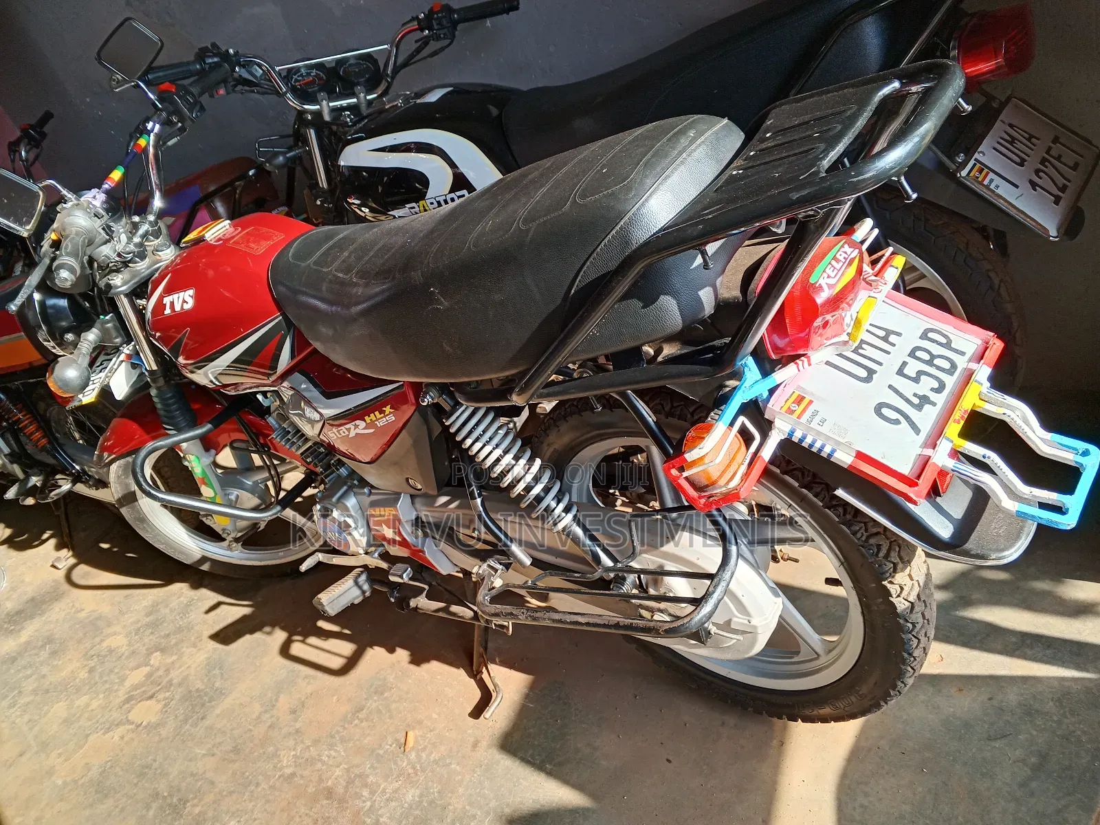 TVS HLX 125 2022 Red