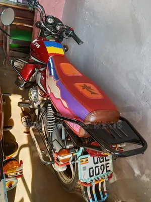 TVS HLX 125 2020 Red