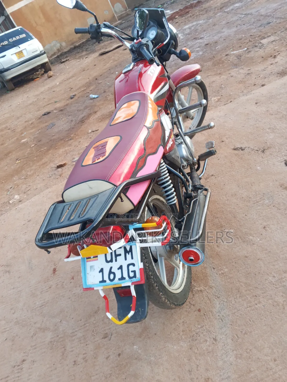 TVS HLX 125 2023 Red