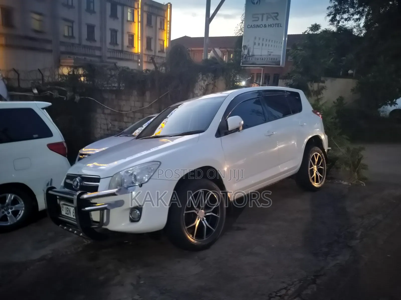 Toyota RAV4 2010 White