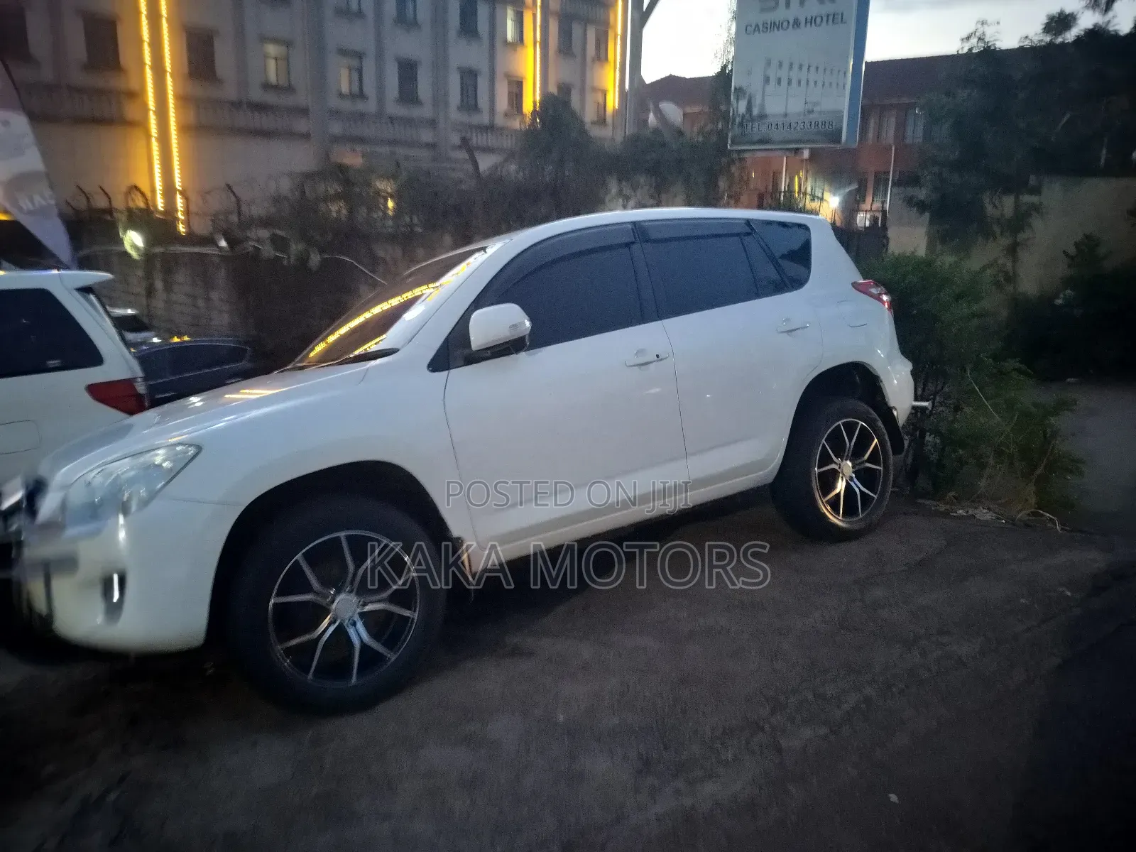 Toyota RAV4 2010 White