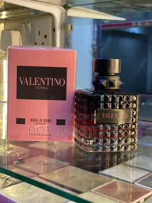 Valentino Donna Born in Roma Intense Eau De Parfum.