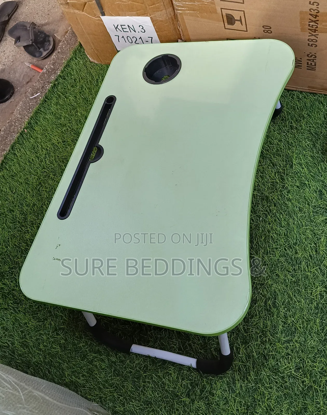 Simple Foldable Reading Table
