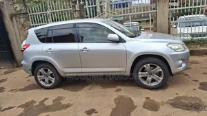 Toyota RAV4 2011 Silver