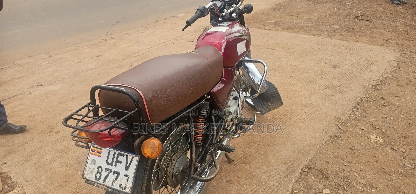 Bajaj Boxer 100 2024 Red