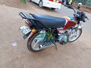 Bajaj Boxer 100 2021 Red