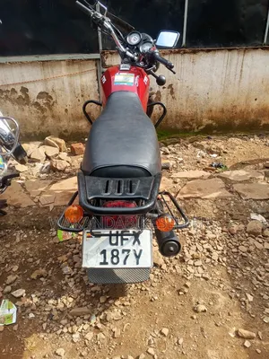 TVS HLX 125 2023 Red
