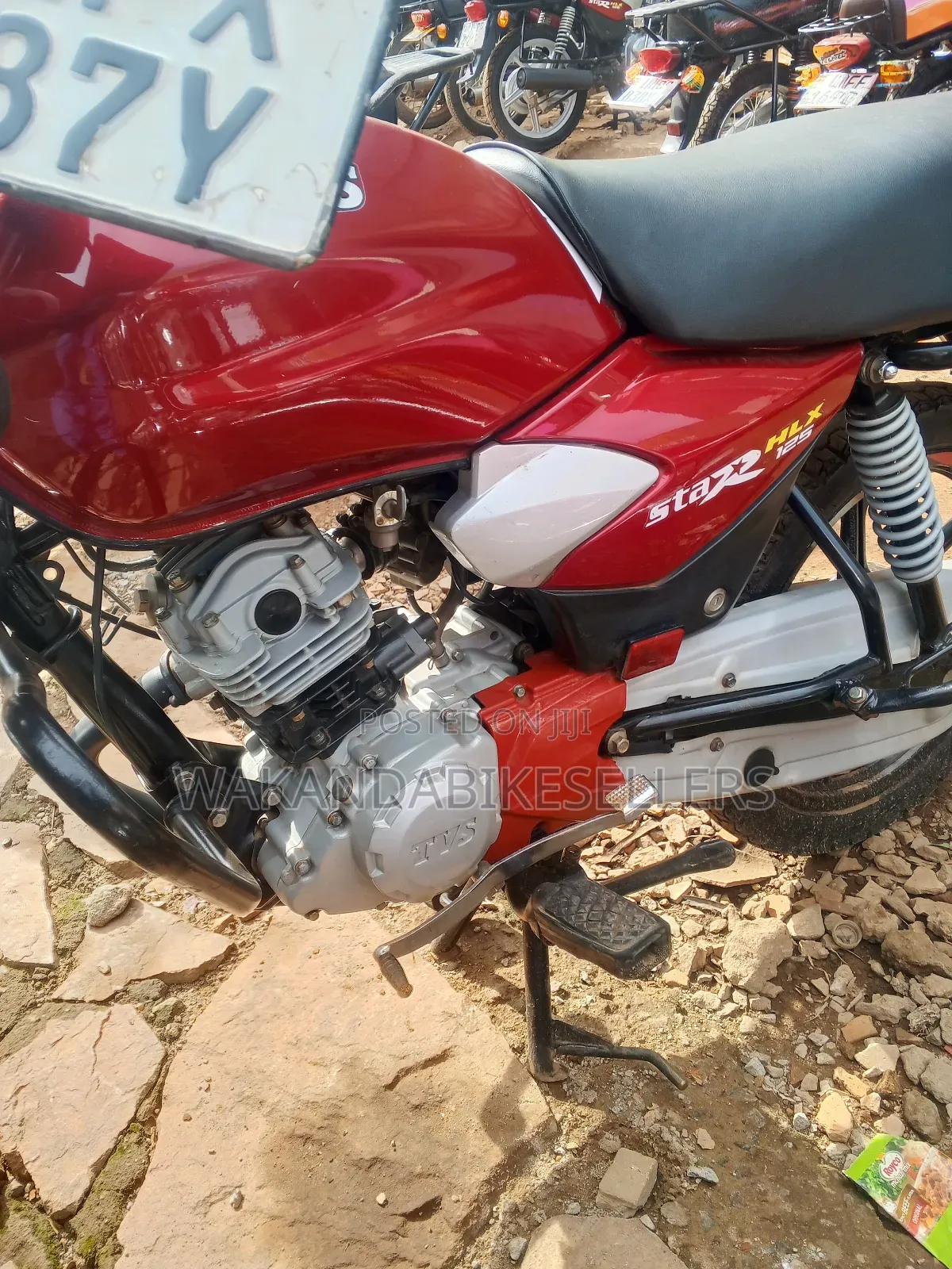 TVS HLX 125 2023 Red