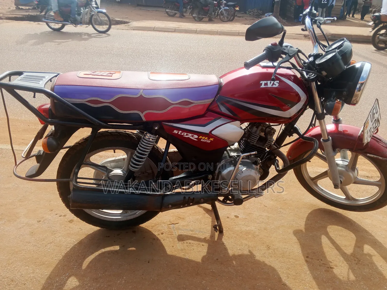 TVS HLX 125 2023 Red