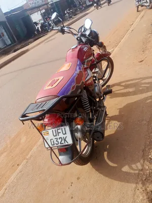 TVS HLX 125 2023 Red