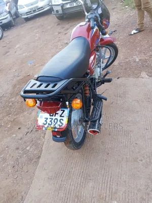 Bajaj Boxer 125 2023 Red