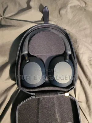 Sony Wh-1000mx5 Bluetooth Rechargeable Wireless /Wired Headphones 30hr