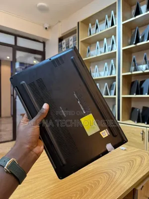 Laptop Dell Latitude 7390 8GB Intel Core i5 SSD 256GB