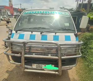 Toyota HiAce 1993 White