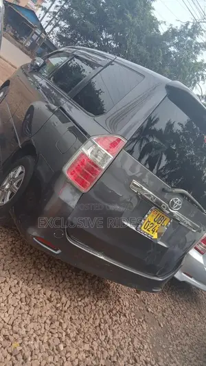 Toyota Noah 2009 Silver