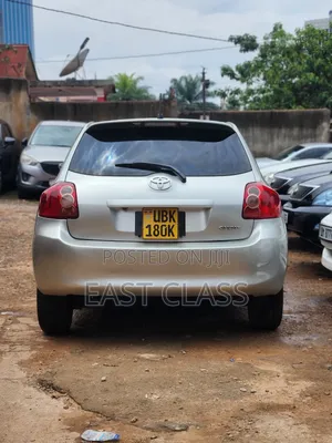 Toyota Auris 2009 Silver