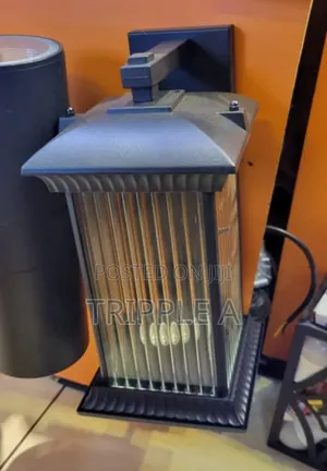 Outdoor Wall Lantern
