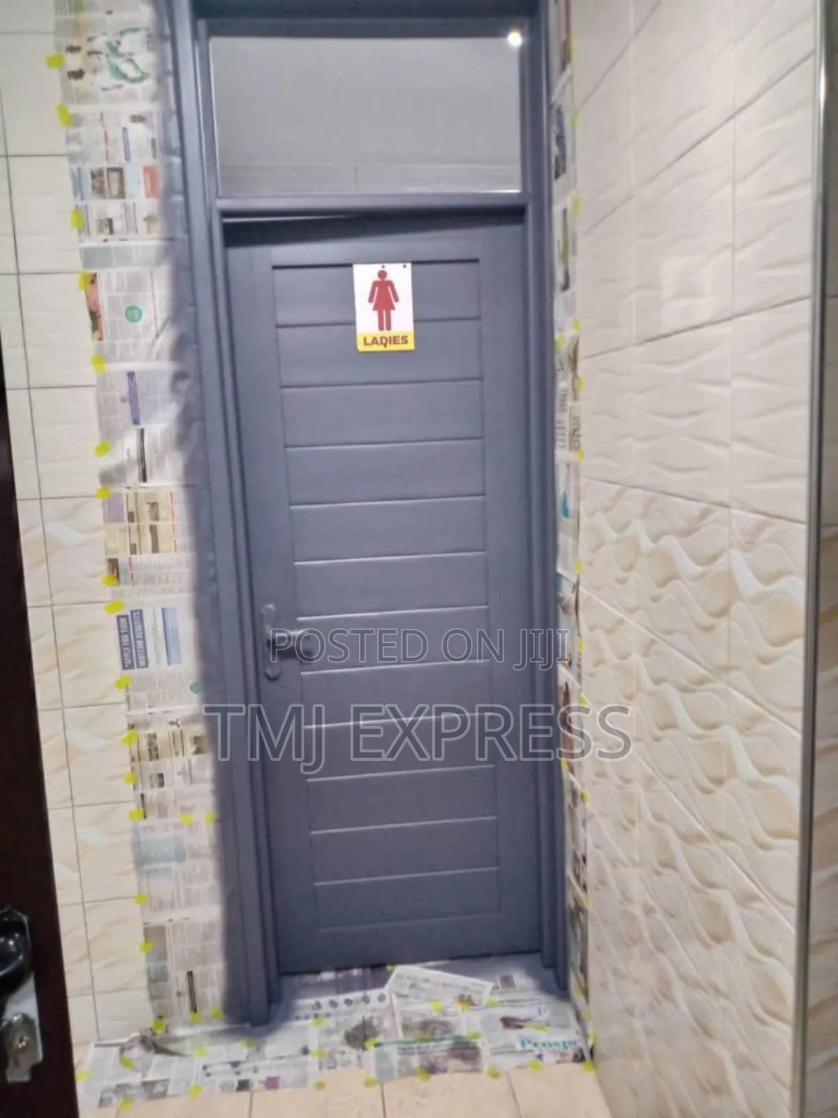 Plastic Doors With Fitting