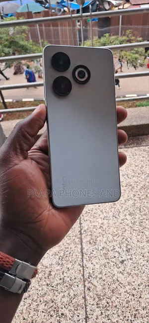 Infinix Smart 10 HD 64 GB Silver