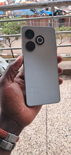 Infinix Smart 10 HD 64 GB Silver