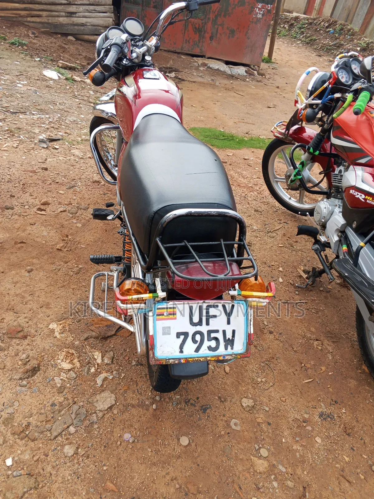 Bajaj Boxer 100 2019 Red