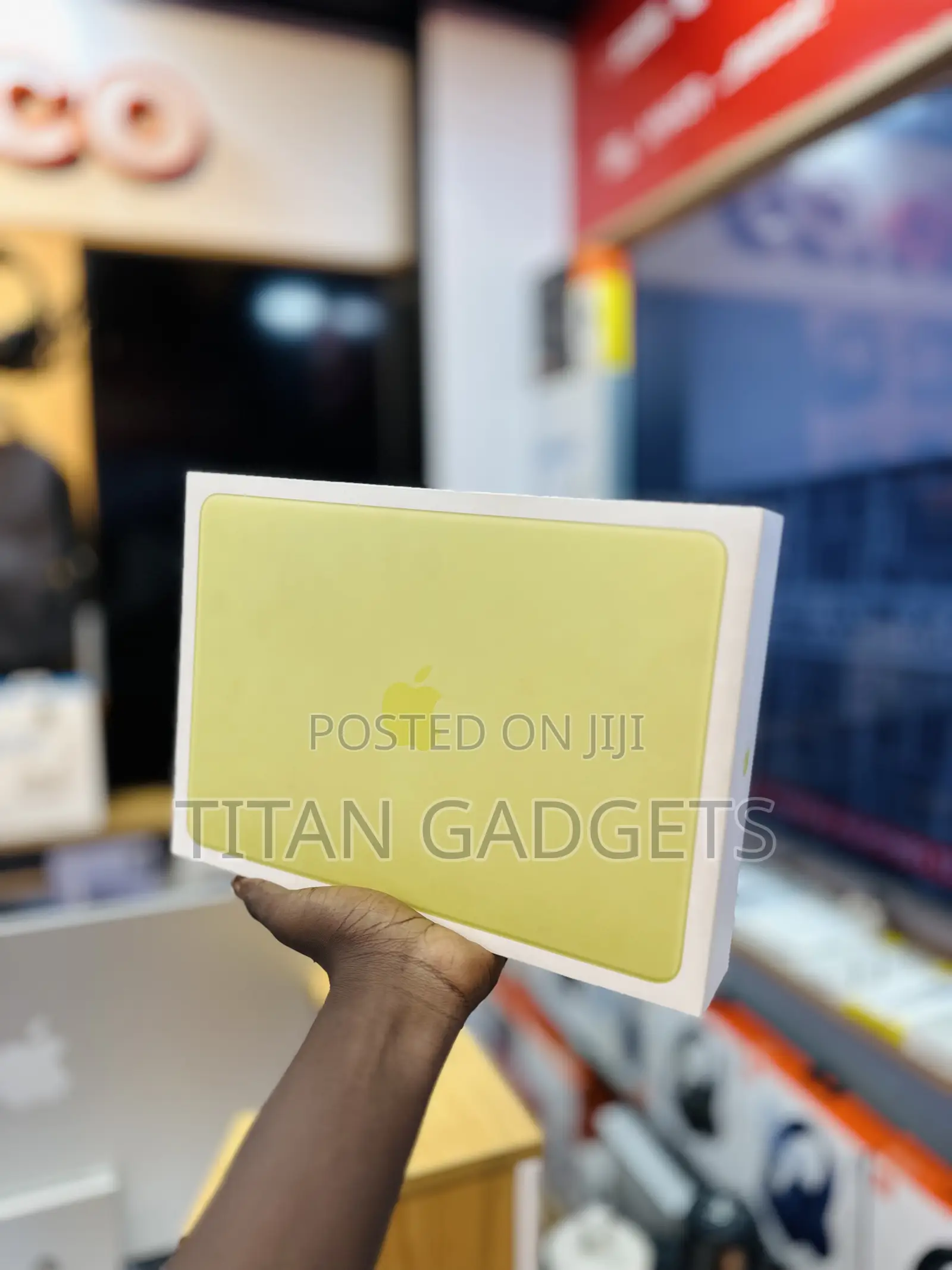 New Laptop Apple MacBook 8GB SSD 256GB